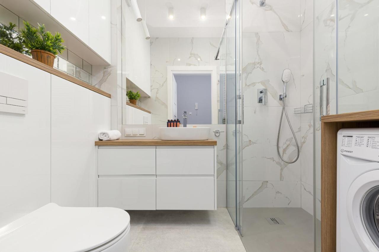 Apartament Dom Przy Okrzei By Renters Prestige Varsavia Esterno foto