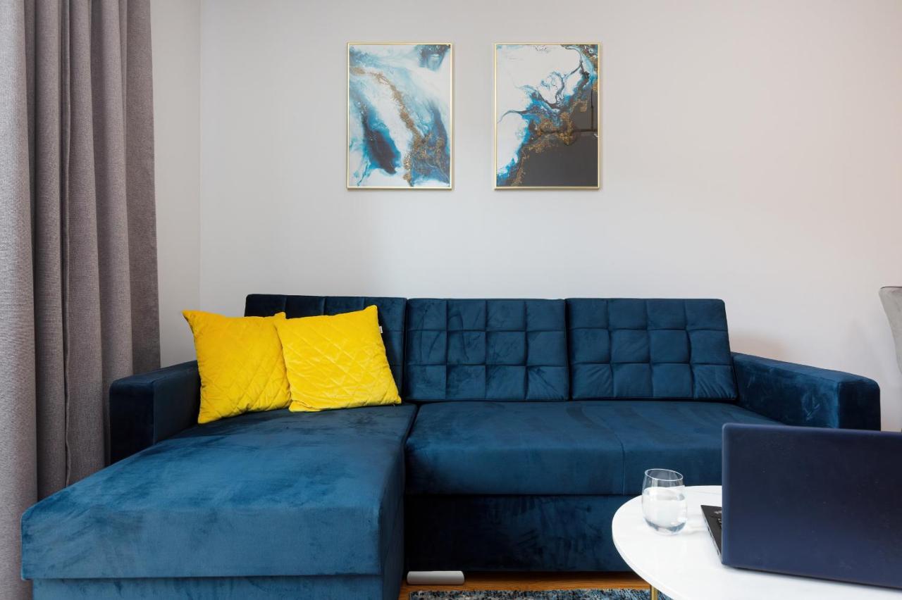 Apartament Dom Przy Okrzei By Renters Prestige Varsavia Esterno foto