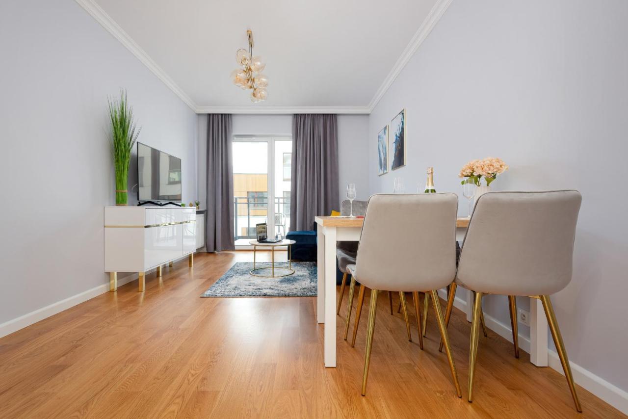 Apartament Dom Przy Okrzei By Renters Prestige Varsavia Esterno foto
