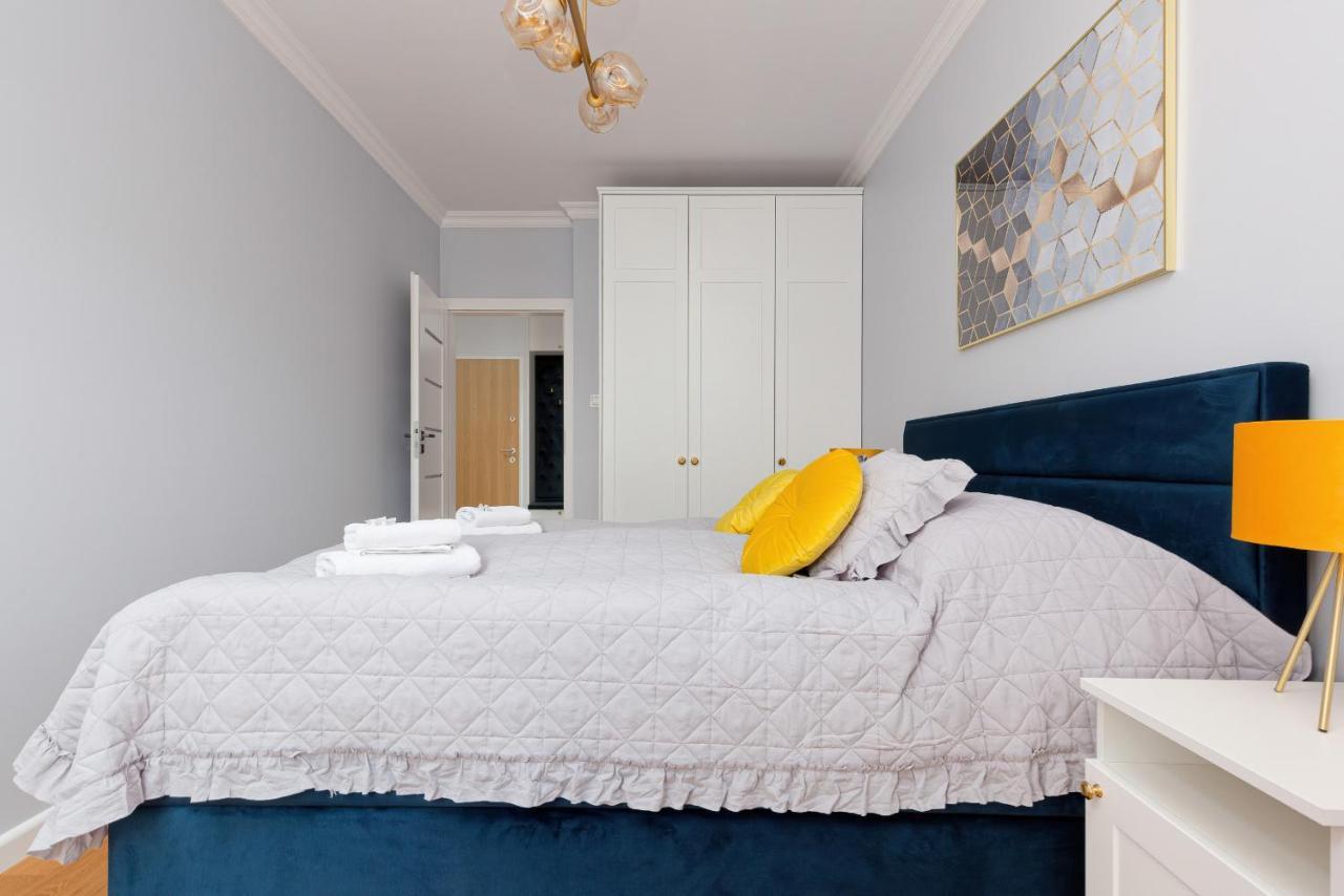 Apartament Dom Przy Okrzei By Renters Prestige Varsavia Esterno foto